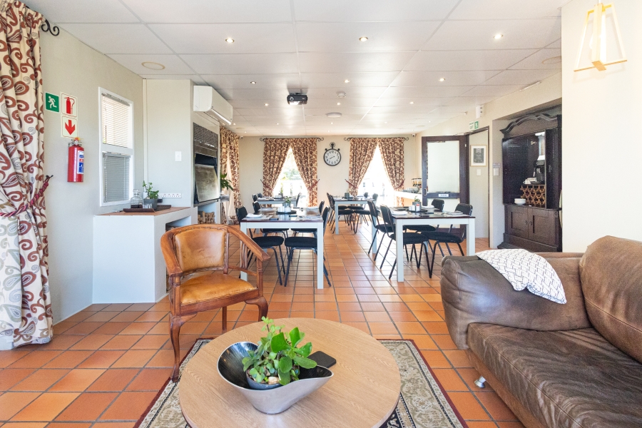 10 Bedroom Property for Sale in Plattekloof Western Cape